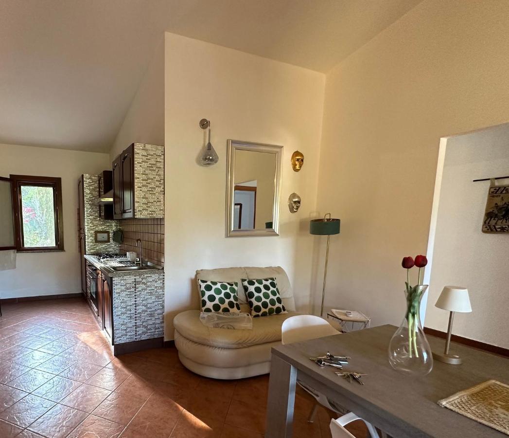 Beautiful Seaview Apartment In Wonderful Private Villa Gated 5 Mt From Beach - Property 150 Mt From Sea Solanas  Zewnętrze zdjęcie